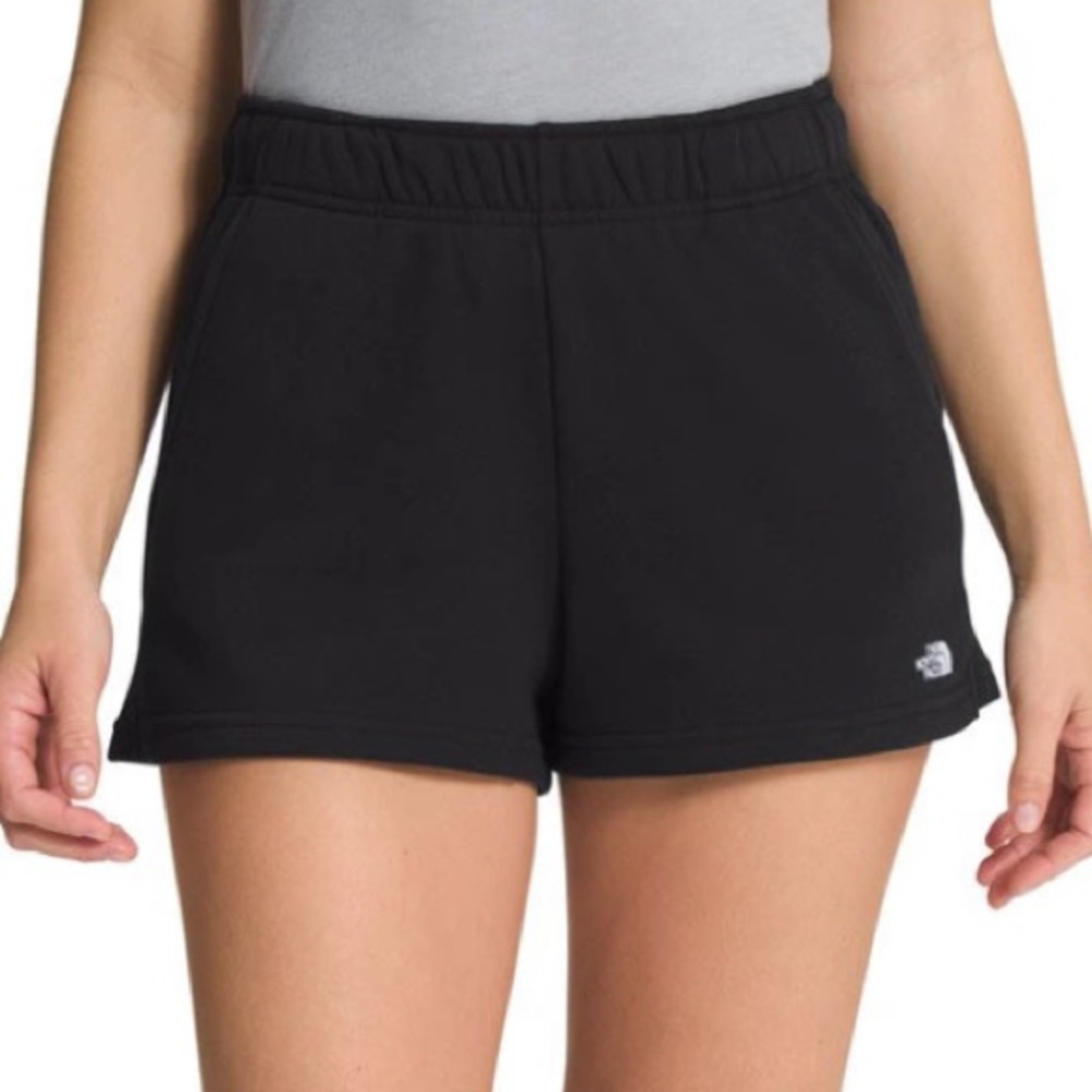 The North Face half dome fleece shorts
